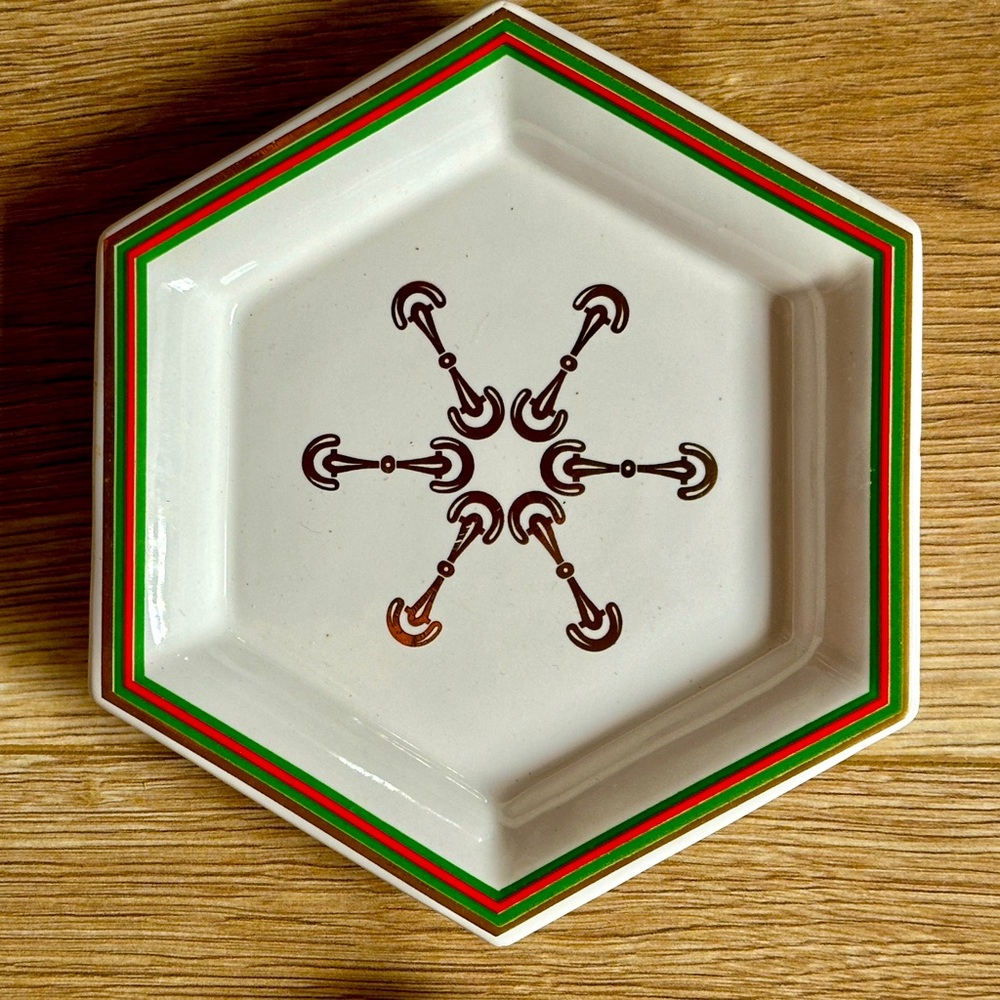 RARE Vintage 1970s Gucci Horsebit Porcelain Hexagon 4 Plate Set in Leather Case - Picture 6 of 17